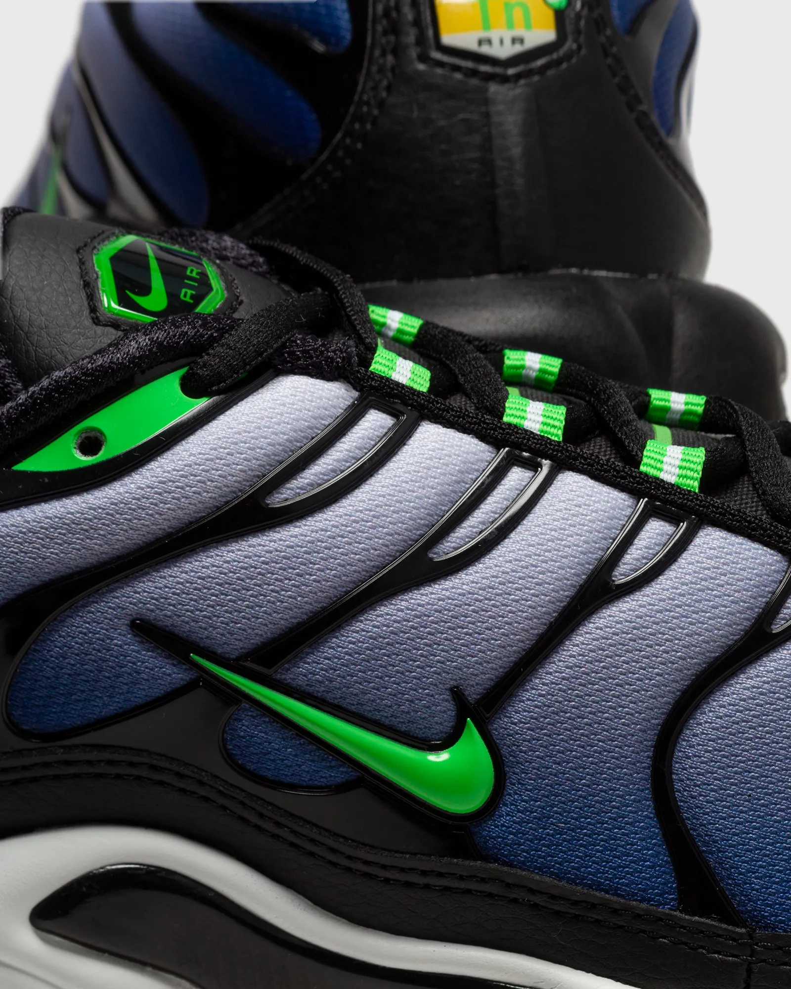 Nike AIR MAX PLUS 'Icons'