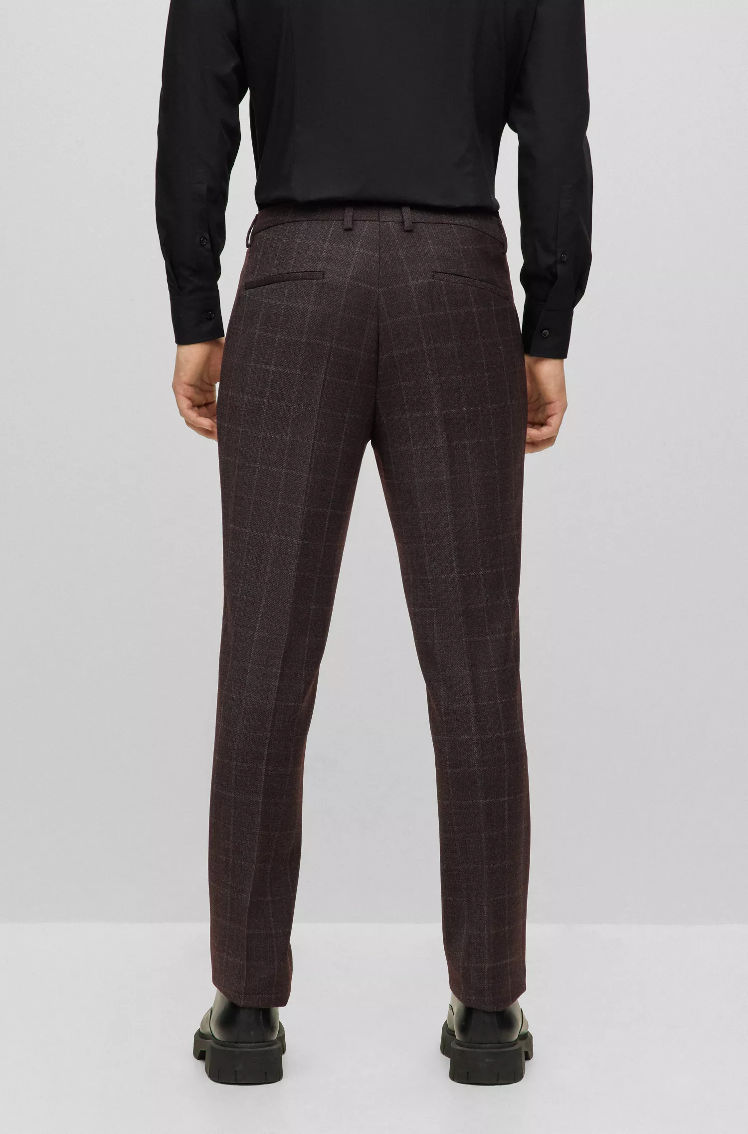 Terno HUGO vermelho, extra slim fit, em mistura de lã xadrez.