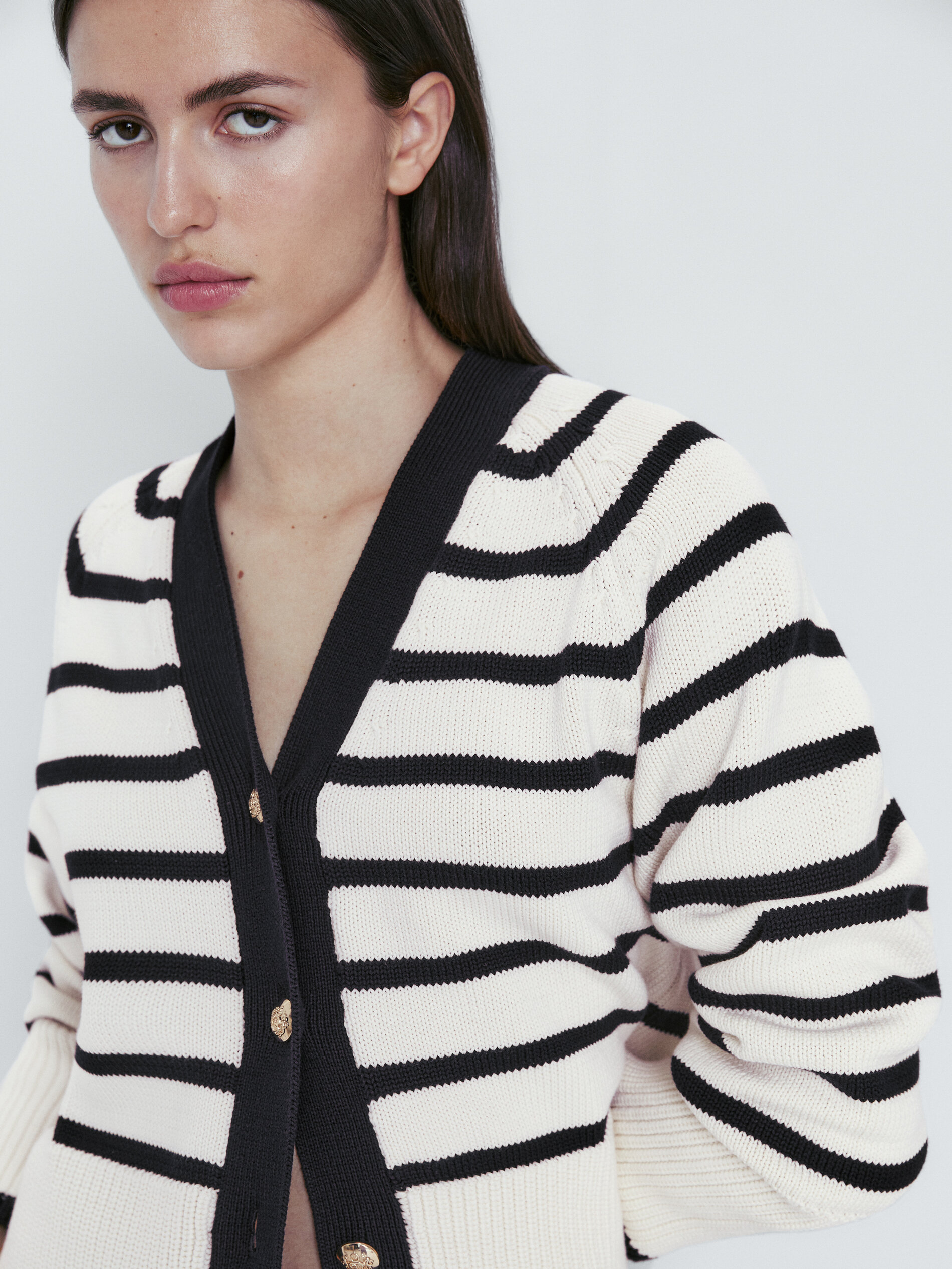 Cardigan listrado com decote em V - Cru