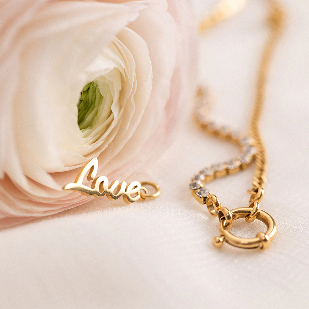 Love Charm - PURELEI