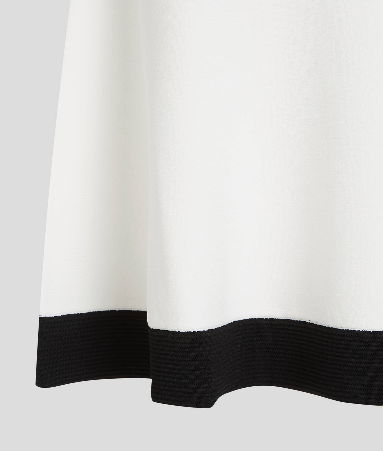 JUPE EN TRICOT ÉVASÉE