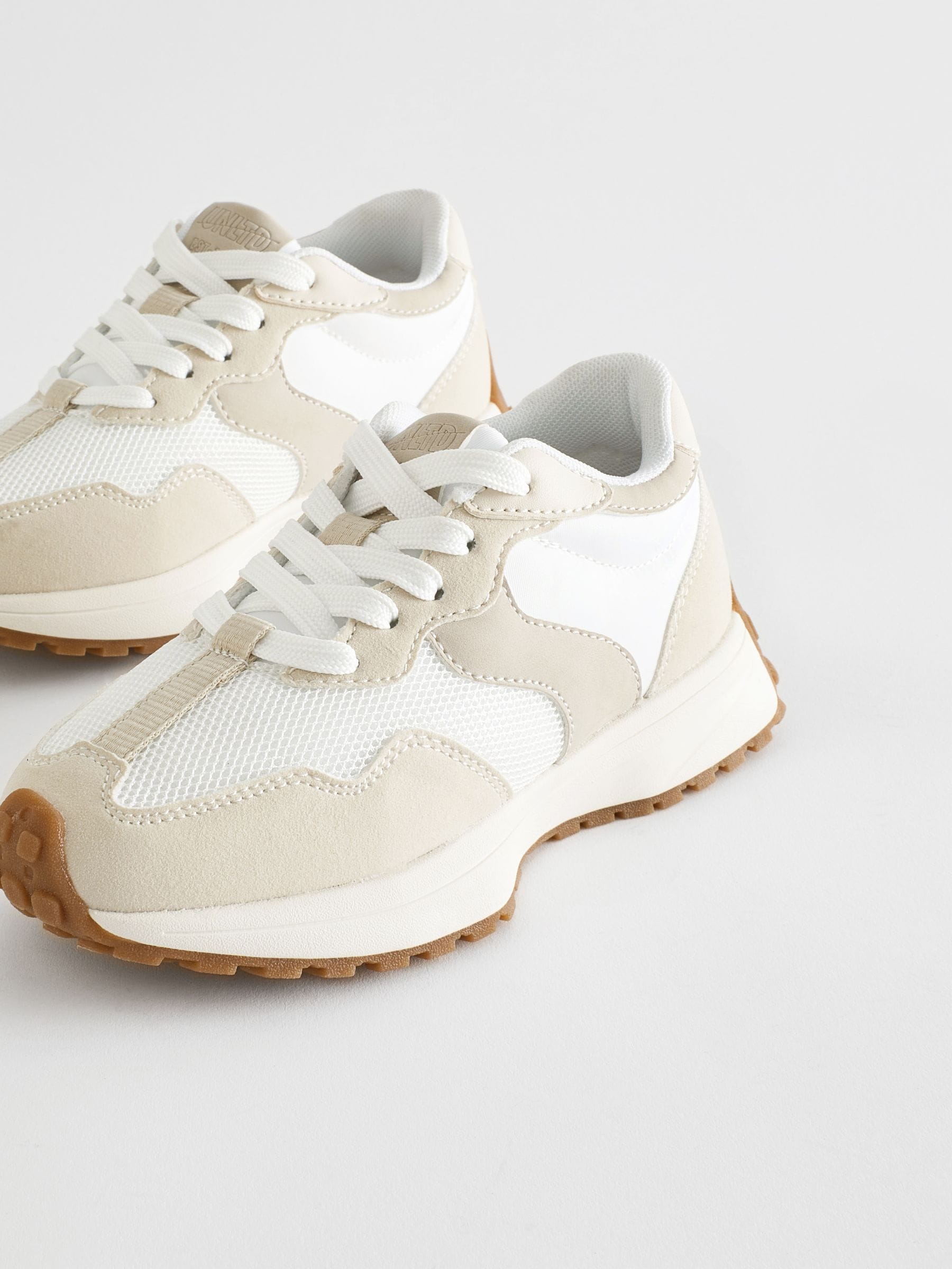 Wit neutraal - Vetersneakers met dikke zool