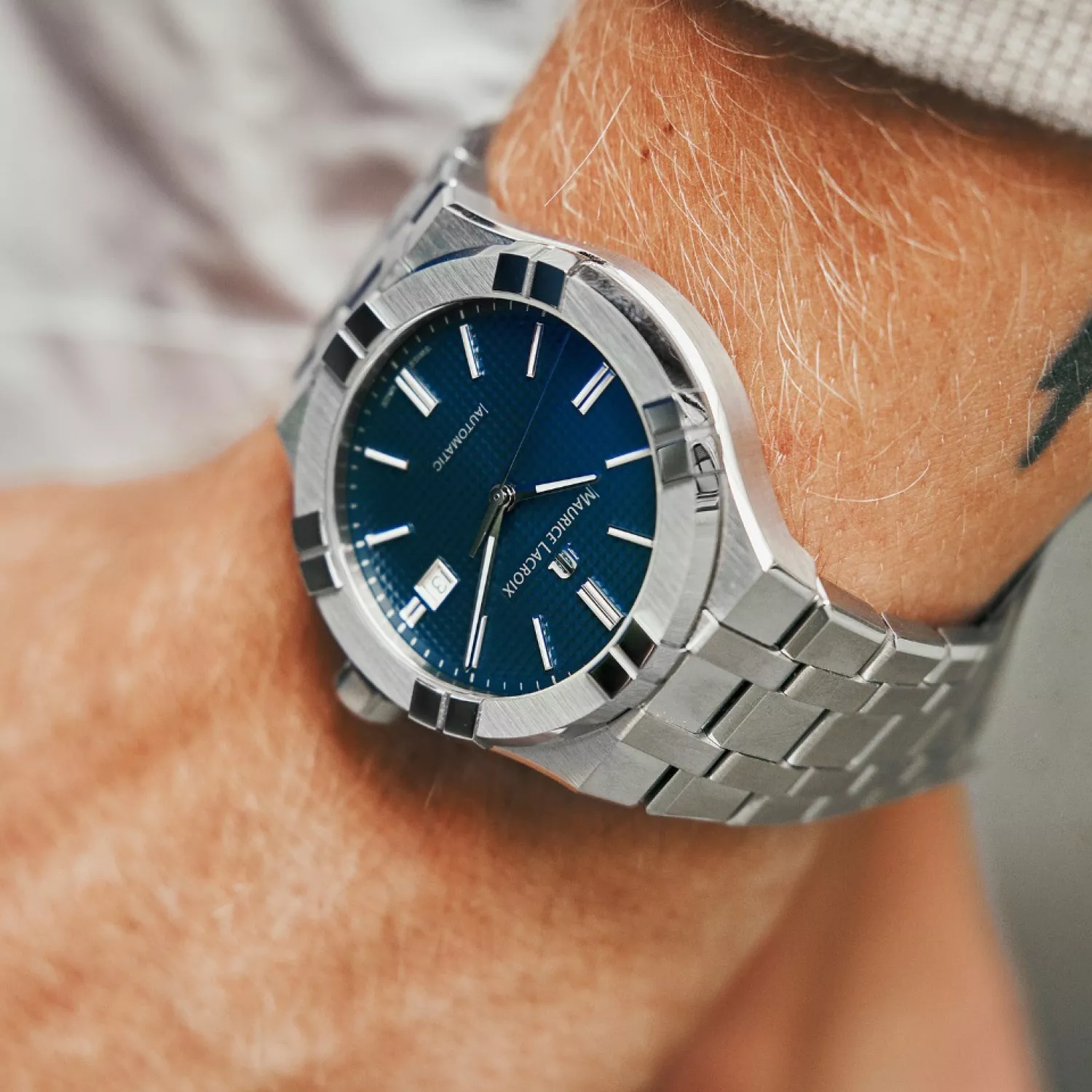 Maurice Lacroix Aikon Automatic 39mm AI6007-SS002-430-1