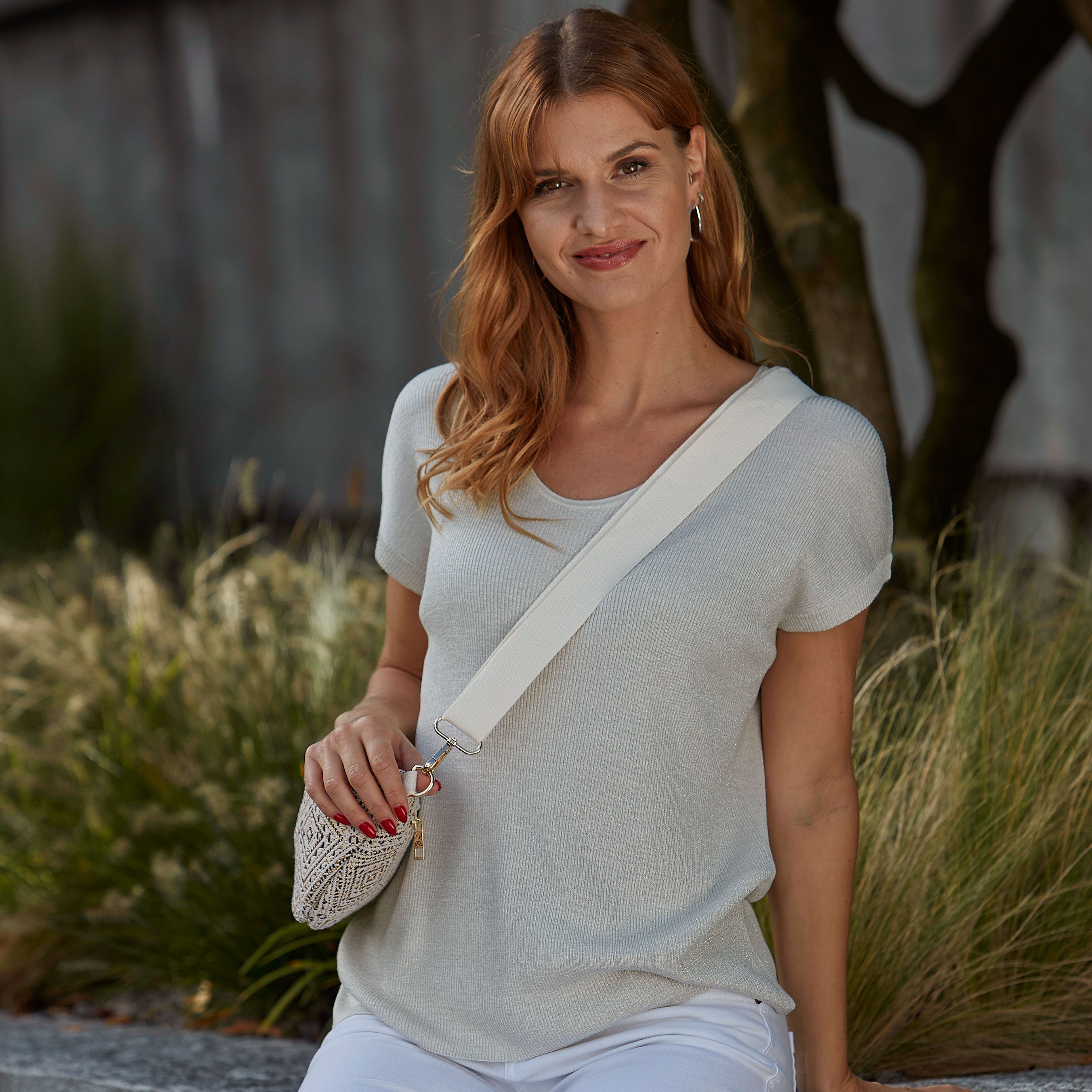 Damen Feinstrick T-Shirt mit Lurexgarn