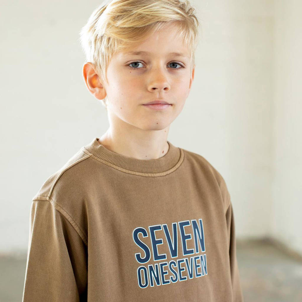 SEVENONESEVEN sweater met printopdruk zand