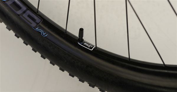 VALVE PACK MILKIT Tubeless Ventile  Schwarz  Ventil Set 35mm