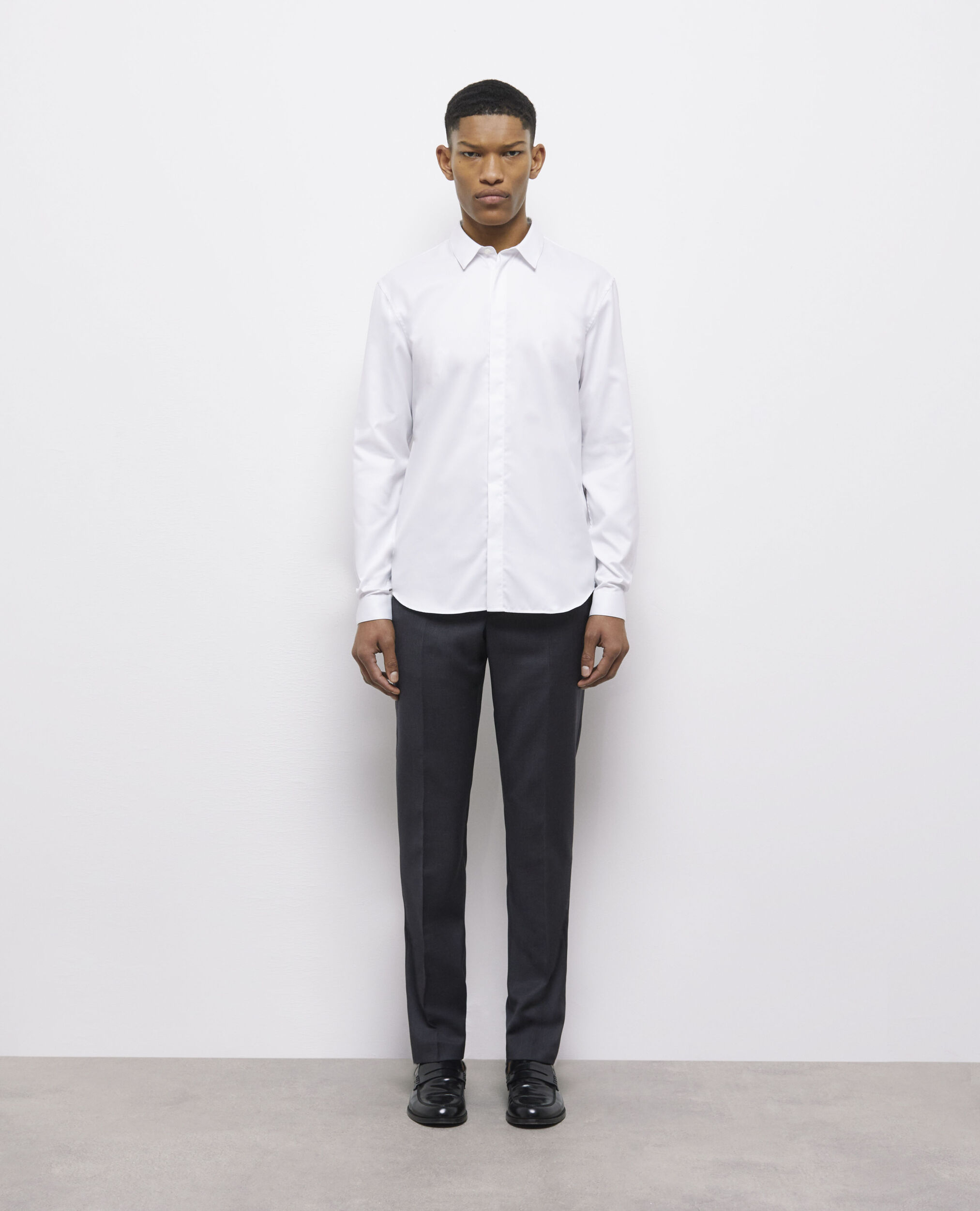 Chemise formelle blanche
