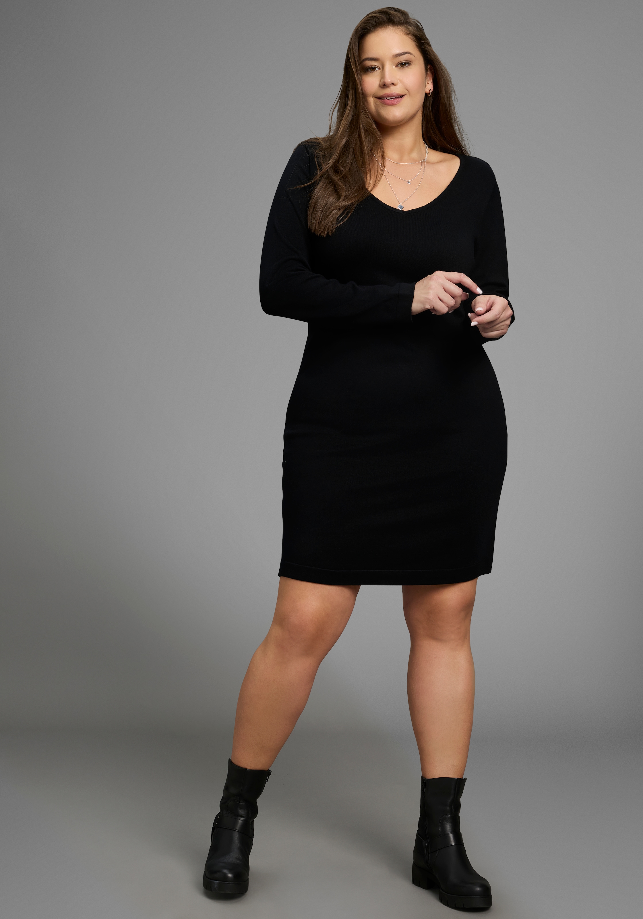 Laura Scott CURVE Strickkleid mit tiefem V-Ausschnitt aus kuschliger Viskosemischung - GROSSE GRÖSSE