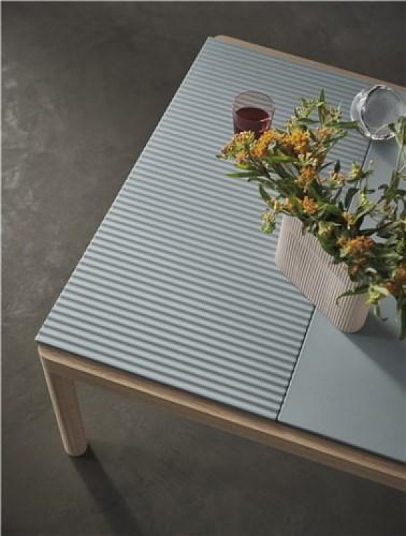 Muuto Couple salontafel 120x84 wavy eiken sand
