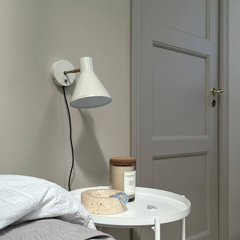 VEGGLAMPE DYBERG LARSEN SLEEP HVIT