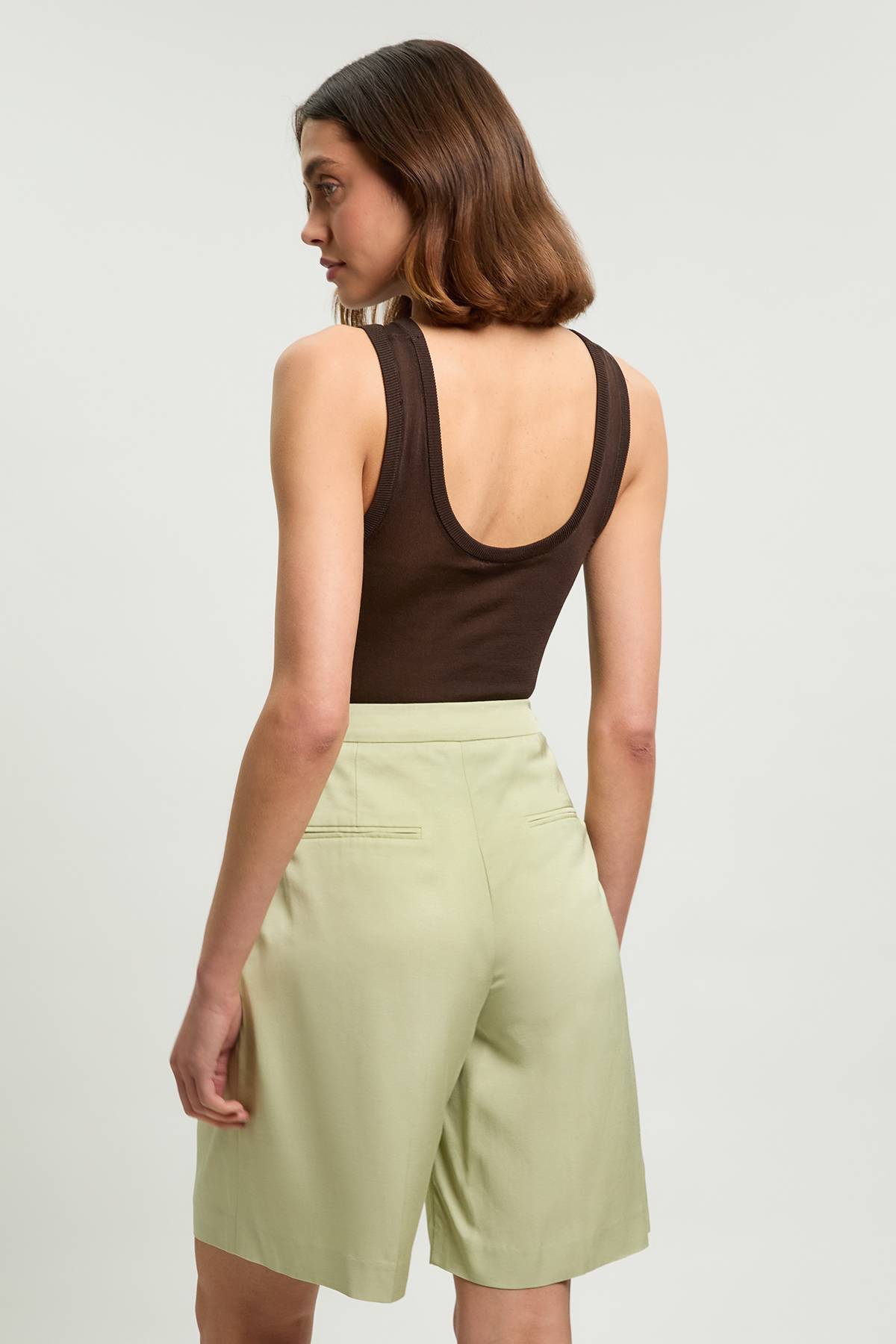 KarenMillen Short Court Tailleur En Mélange De Lin Poli