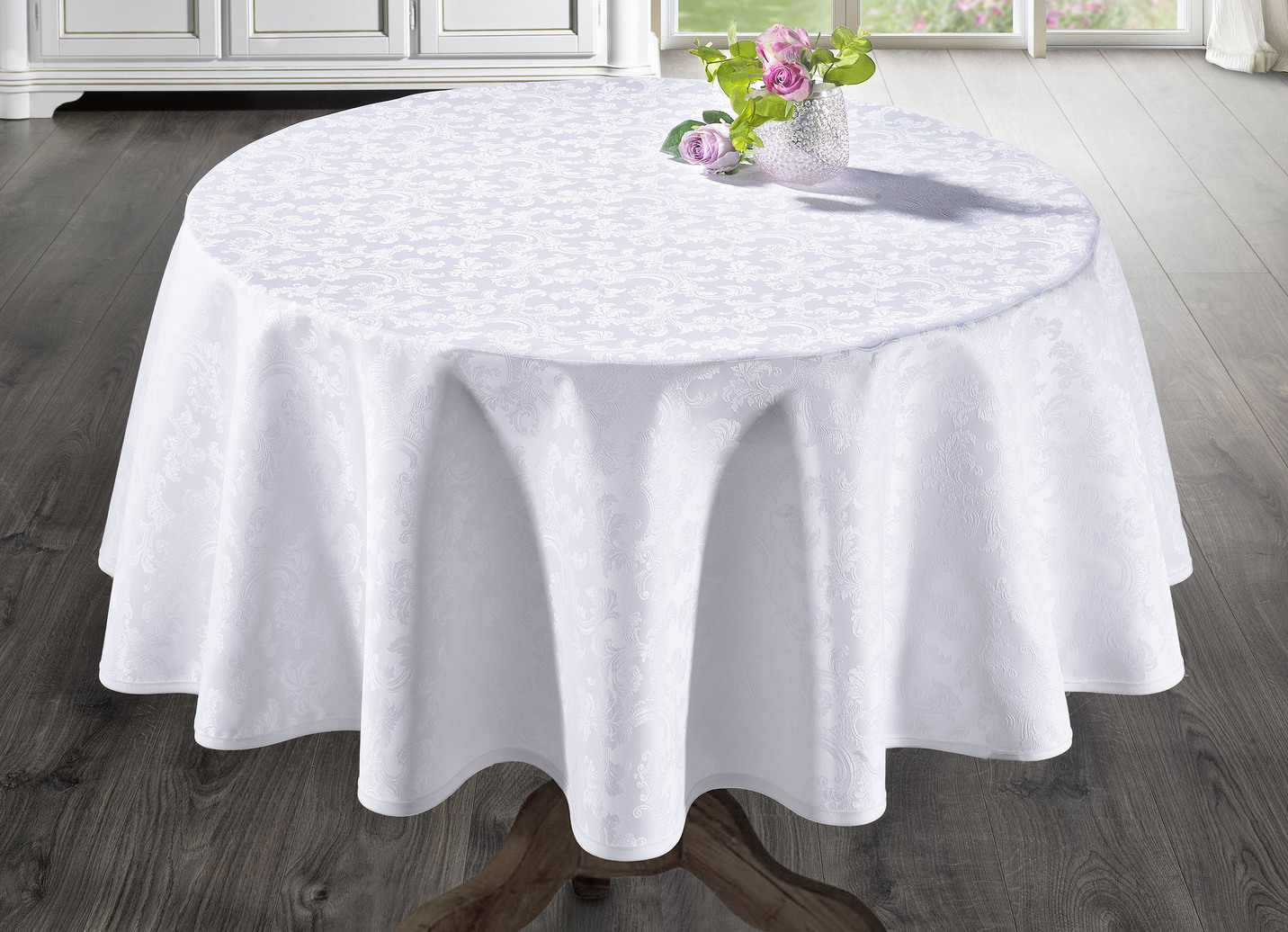 Bügelfreie Tischdecke mit Fleckschutz-Ausrüstung