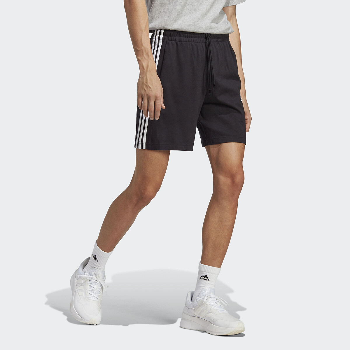 ADIDAS ROUPAS ESPORTIVAS<br>Calção Essencial 3 listras