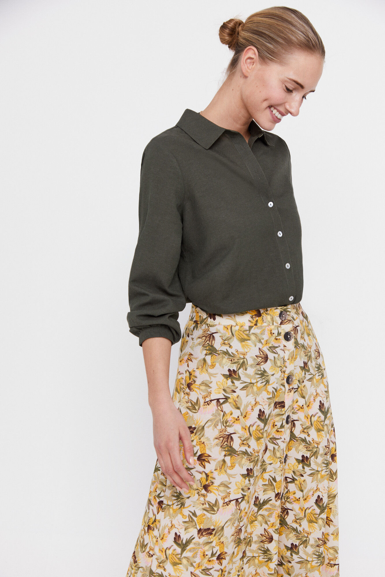 Saia midi com capa - Estampa branca