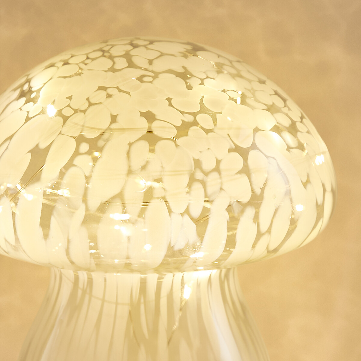 LA REDOUTE INTERIEURS<br>Luminária LED decorativa em vidro em formato de cogumelo Onoki