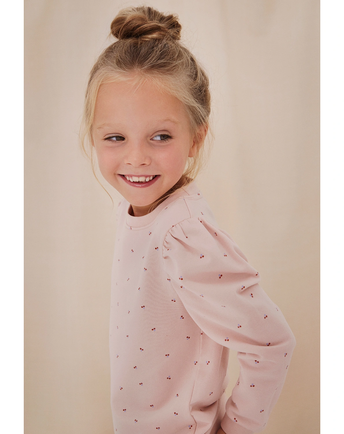 Sweatshirt DOTS in peach whip