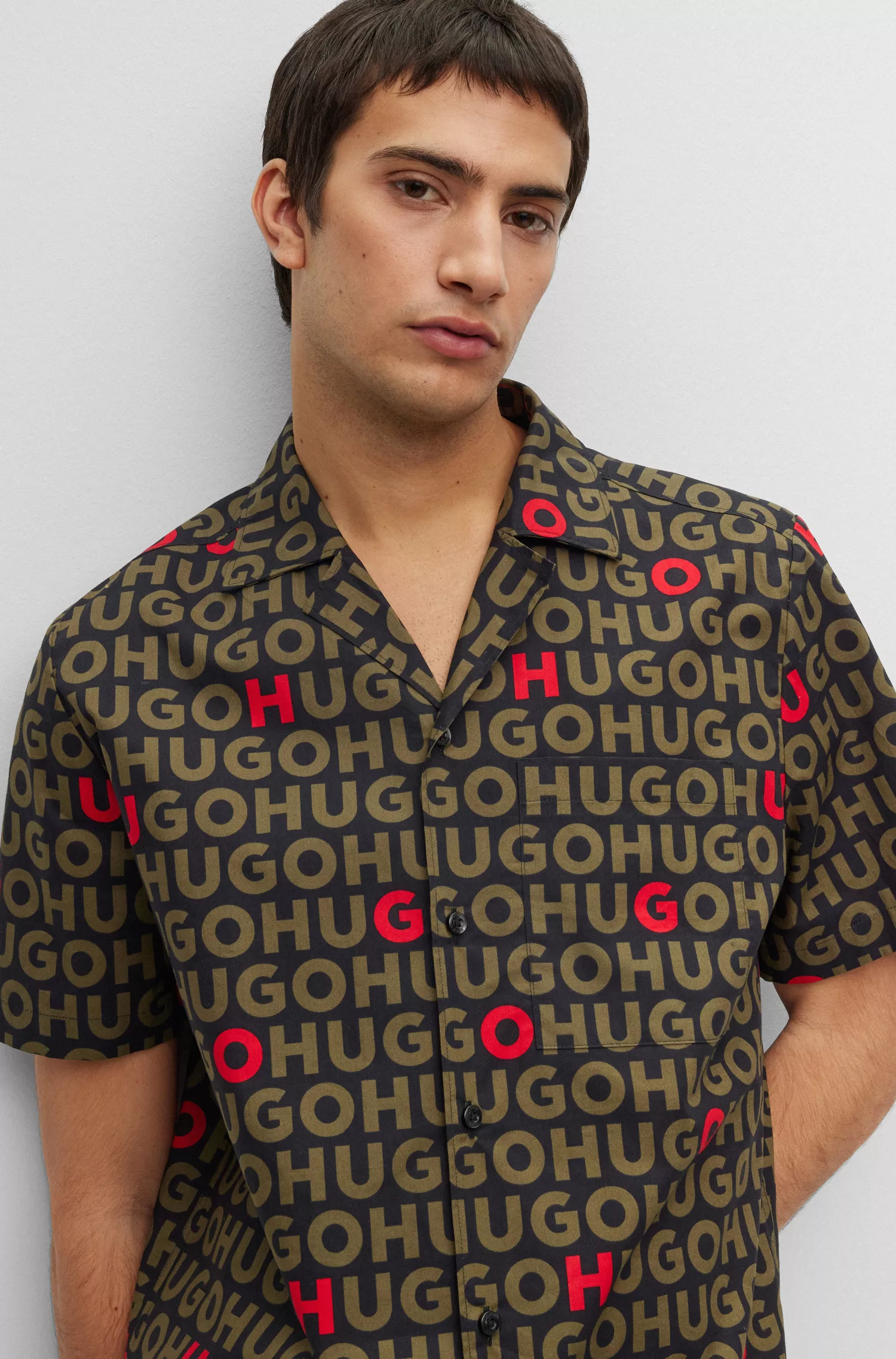 Camisa HUGO vermelha de modelagem relaxada em popeline de algodão com estampa do logo.