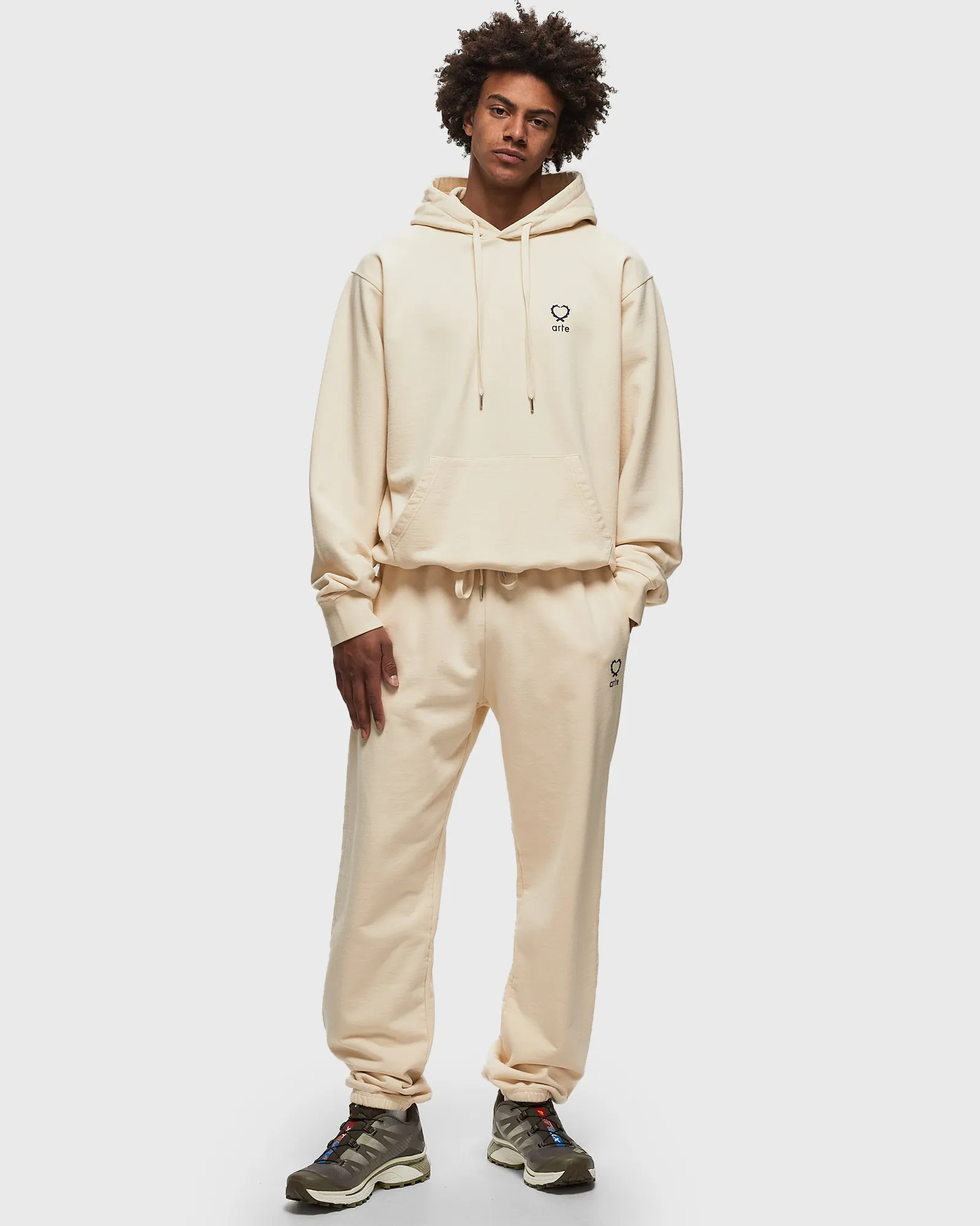 Arte Antwerp Hearts leaves arte logo chest Hoodie