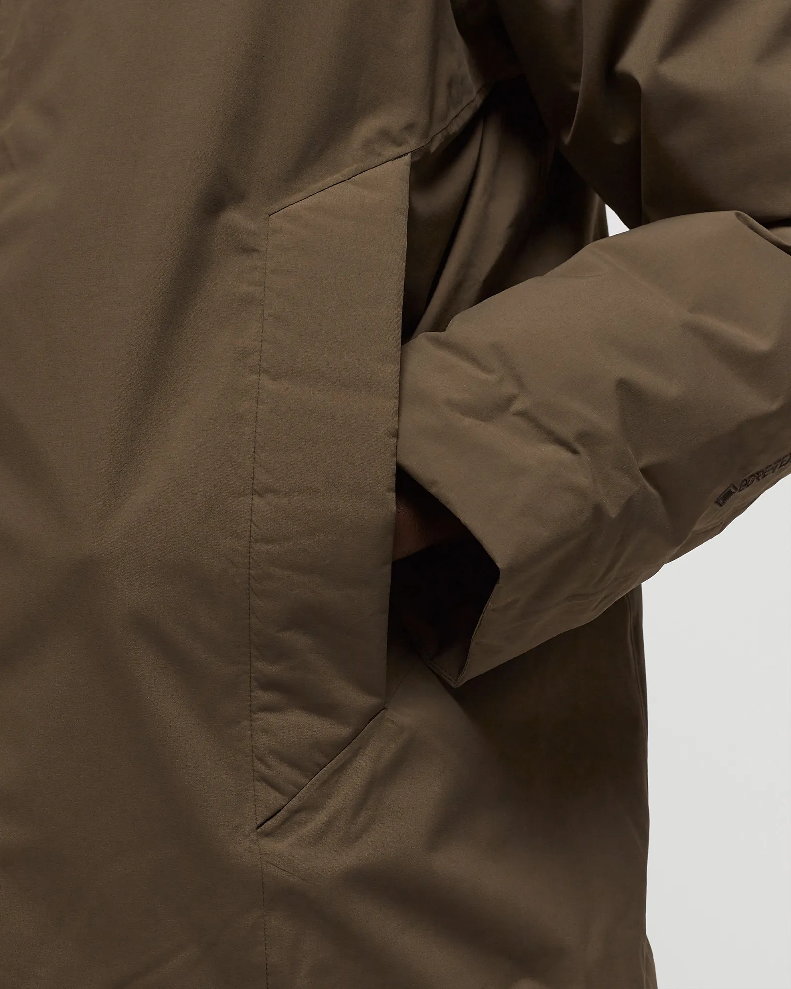 Goldwin GORE-TEX Snow Range Down Parka