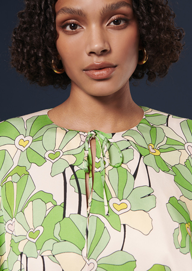 Cape Veronaverte imprimée à fleurs