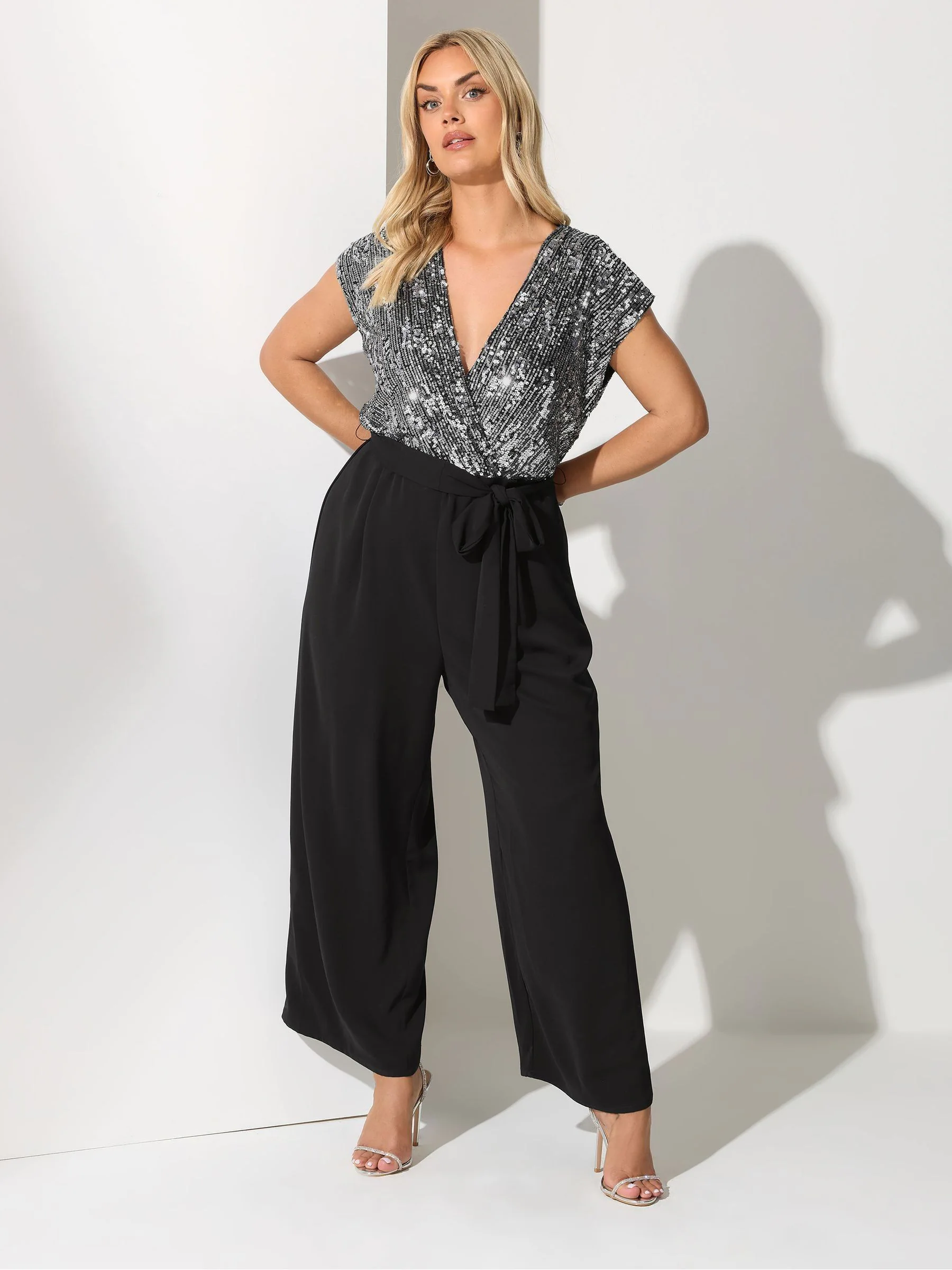 Zwart - Yours Curve London 2-in-1 Jumpsuit met Pailletten