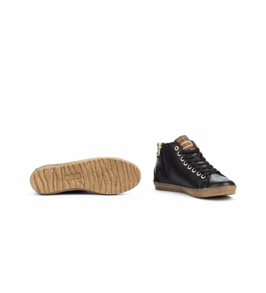 Botas de tornozelo Pikolinos Lagos 901 em couro preto