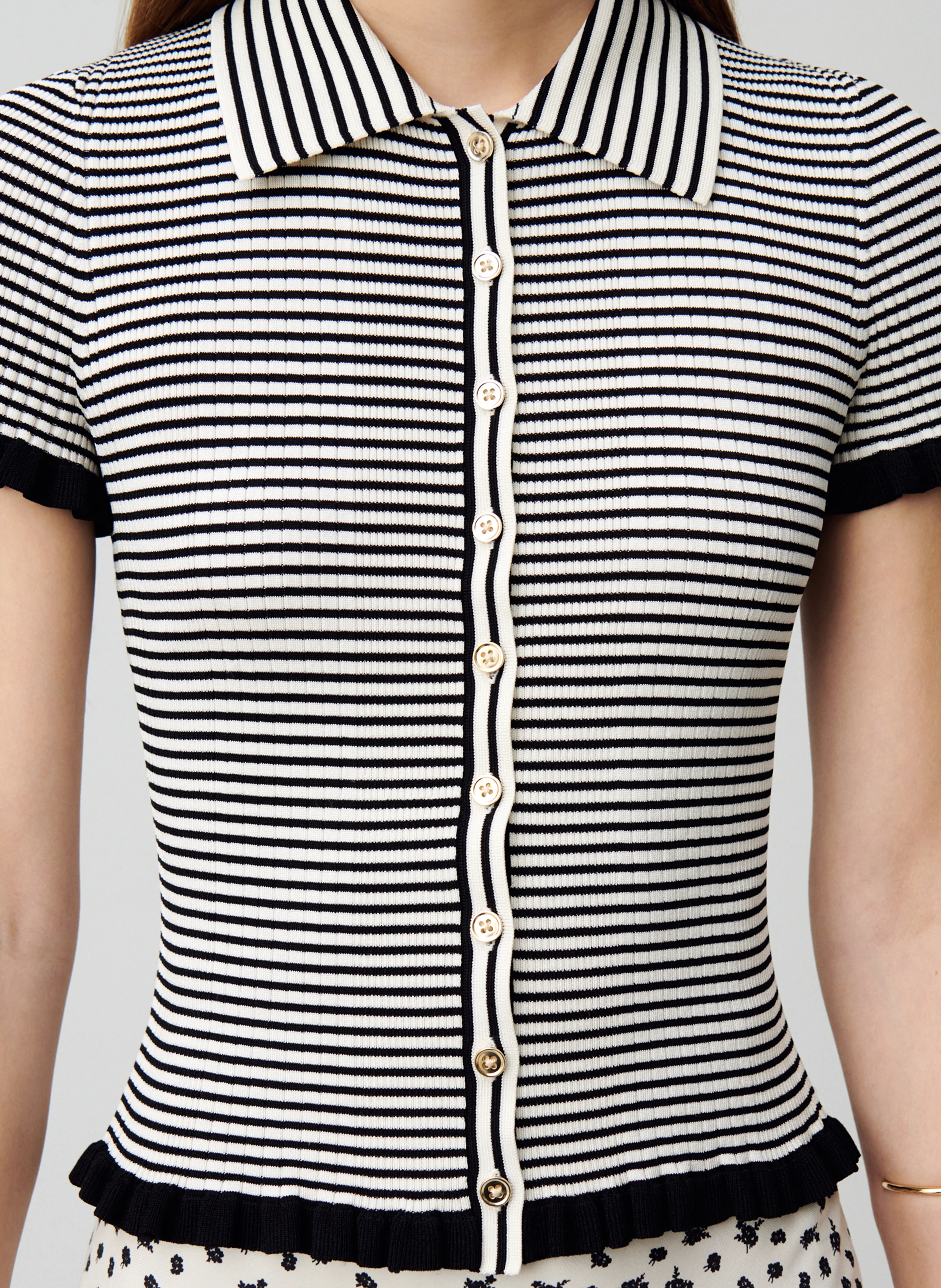 Top moulant col classique| Blanc