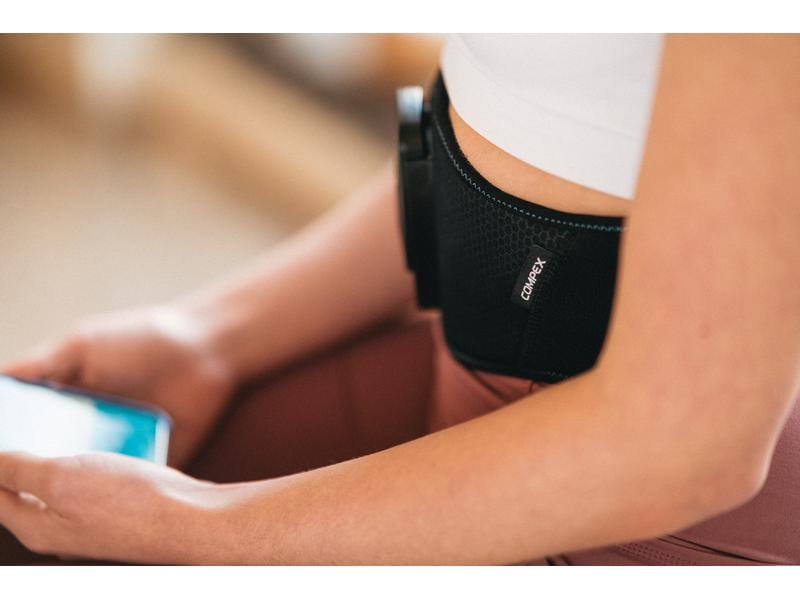 Compex Elektrostimulationsgerät Corebelt 5.0 Set S/M App-Gesteuerter Gürtel für Bauch und unteren Rücken