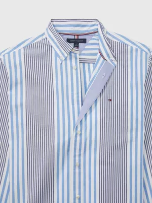 Camisa clássica adaptável com listras múltiplas