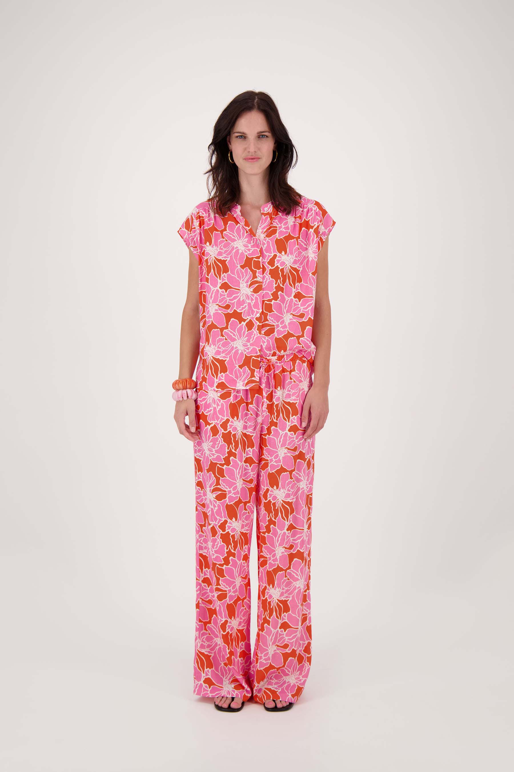 broek met bloemen print