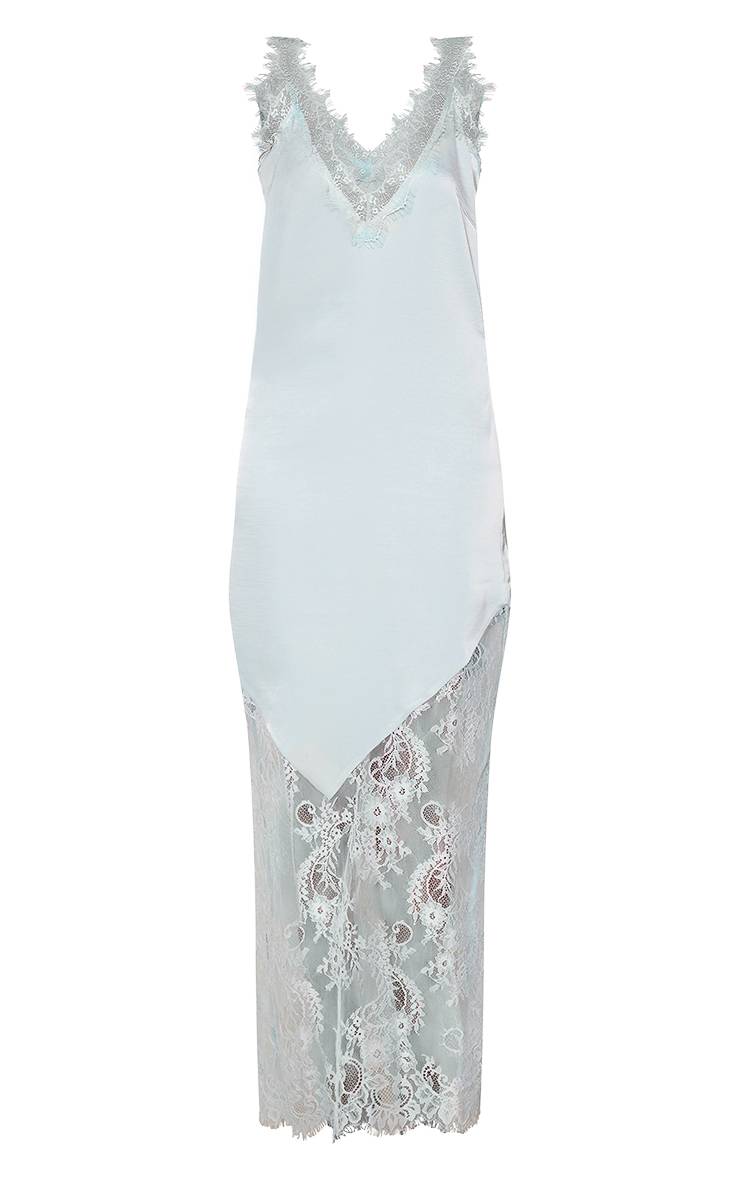 Bleu Pâle Robe Longue Fluide En Satin À Décolleté Plongeant Et Finitions En Dentelle