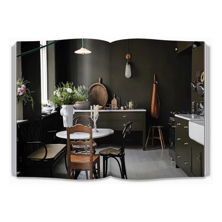 Thames & Hudson Real Nordic Living: Design, Food, Art, Travel - EN