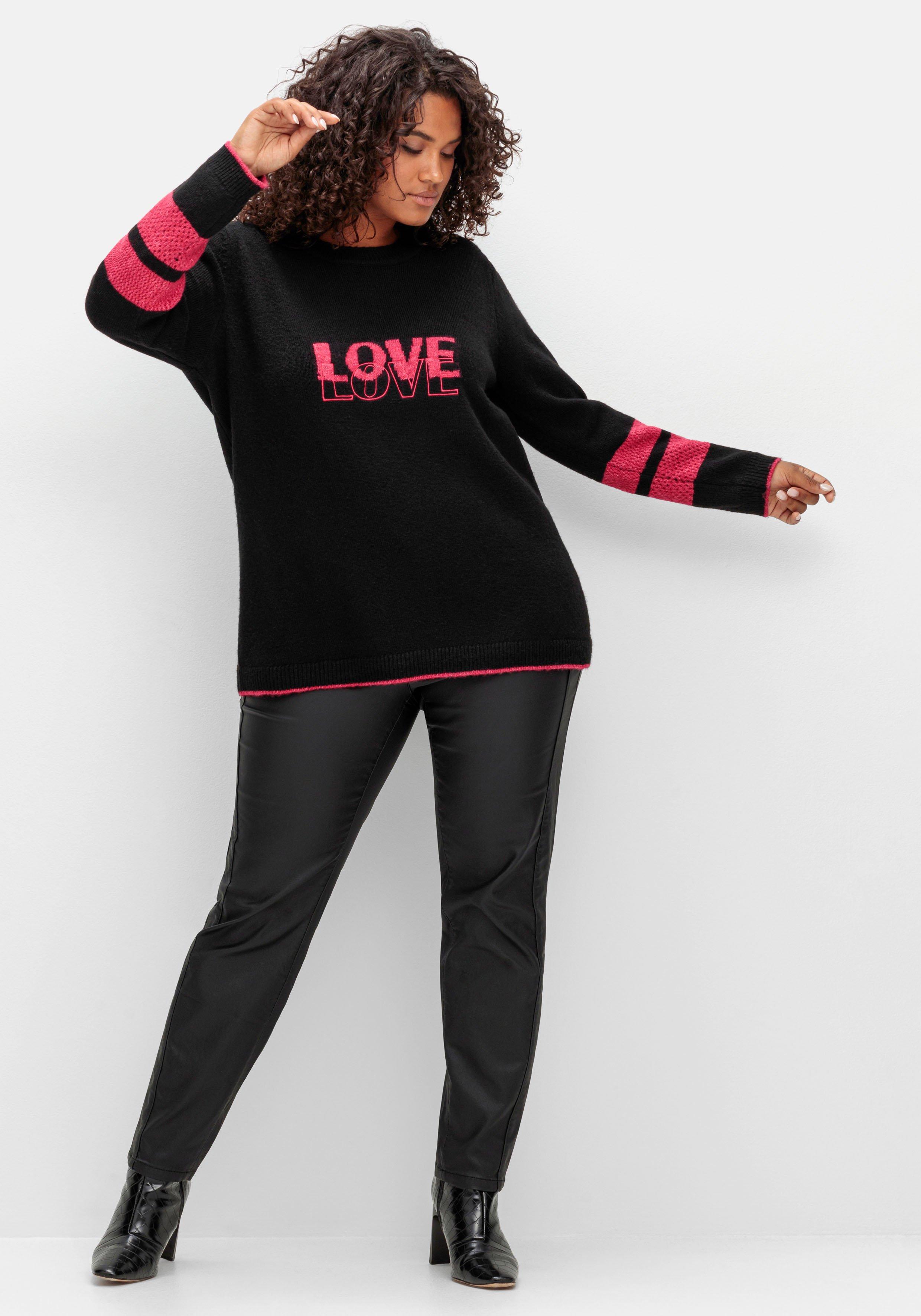 Pullover mit Intarsienstrickmuster und Stickerei