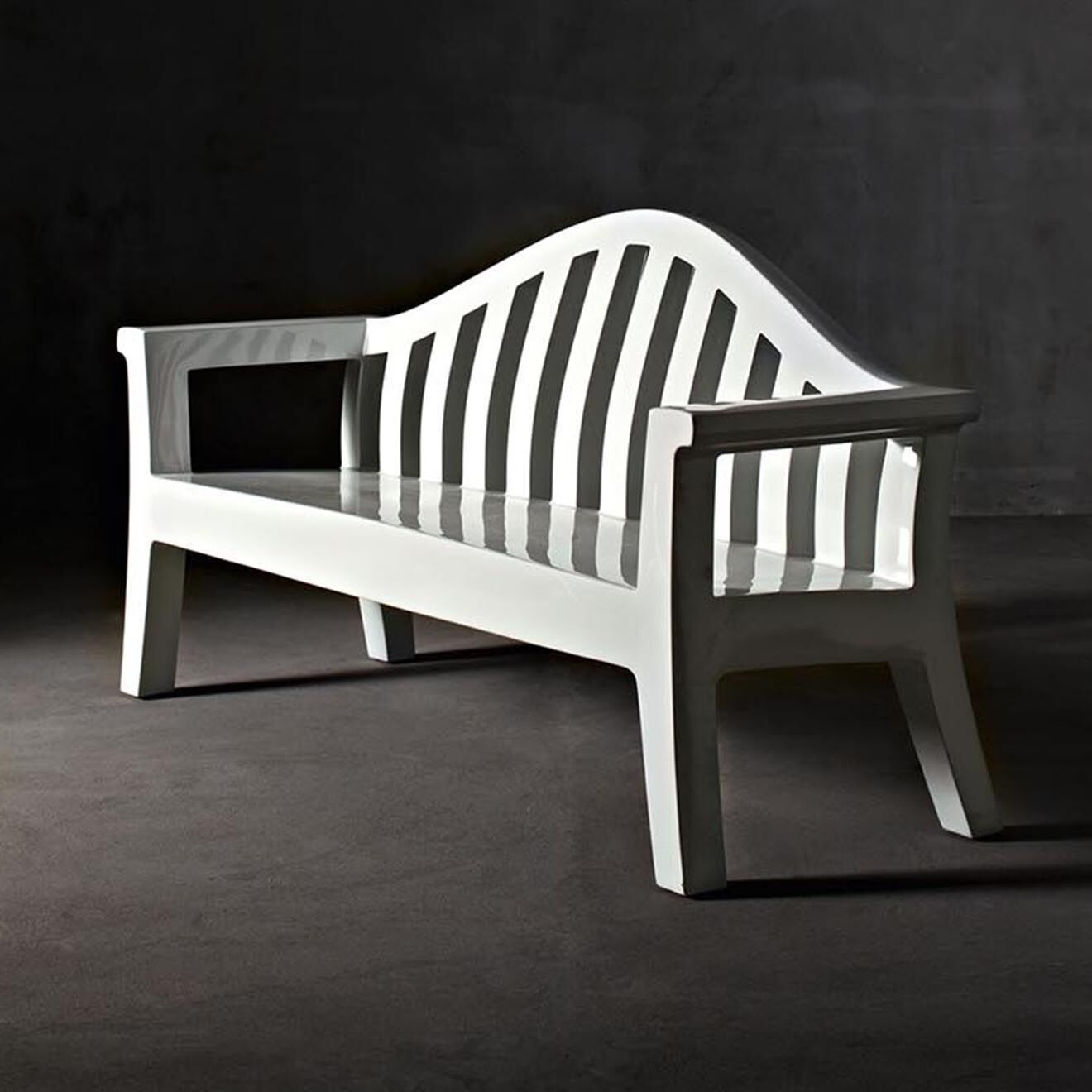 Serralunga Banc Giulietta Design par Paolo Rizzatto taupe - 185x100x67 cm
