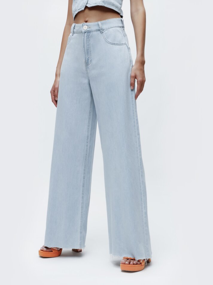 Calça jeans de perna larga - Azul claro