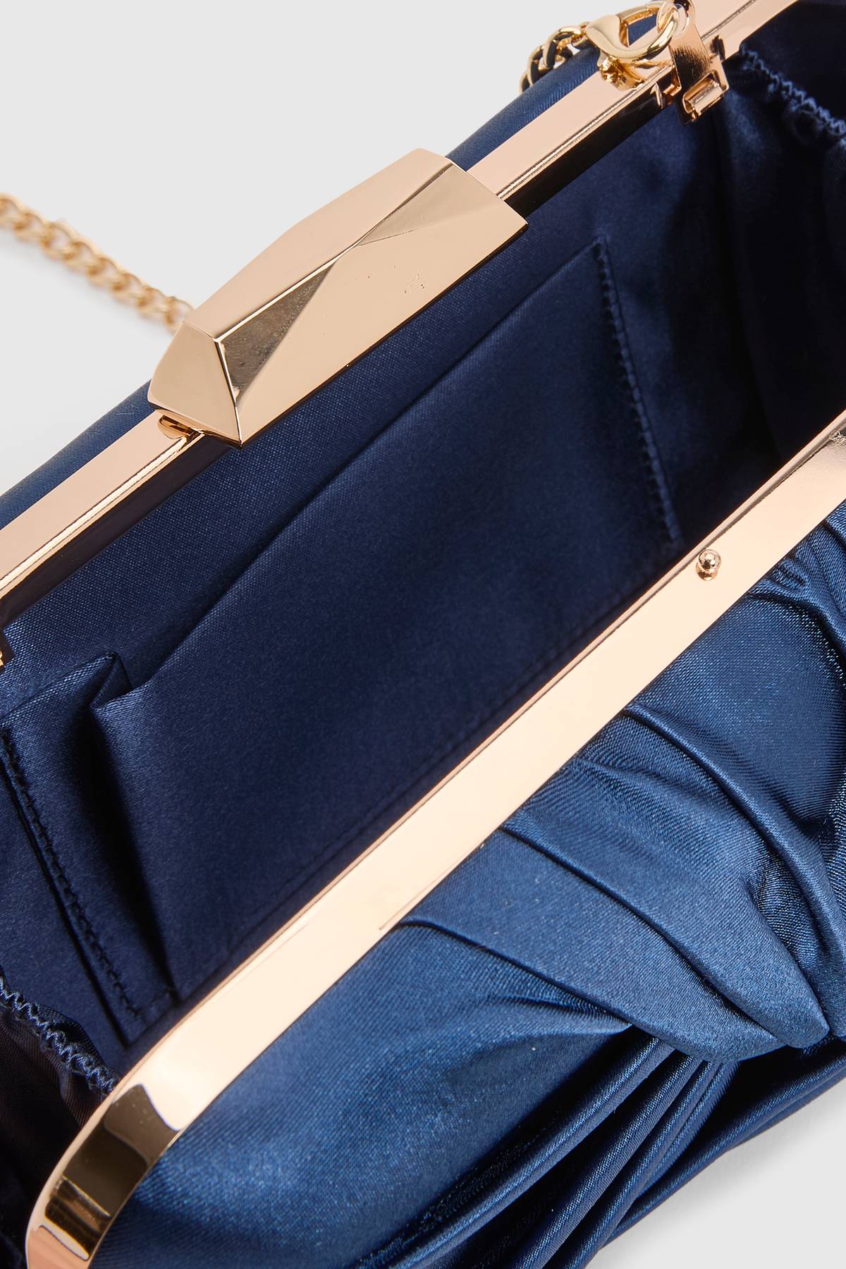 Oasis Sac Pochette Beauté Avec Détail Torsadé En Satin