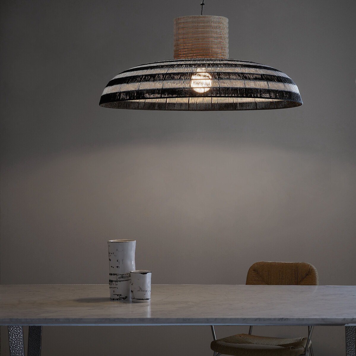 OTTO STUDIO PARA AM.PM<br>Luminária pendente Tribe em papel trançado e rattan