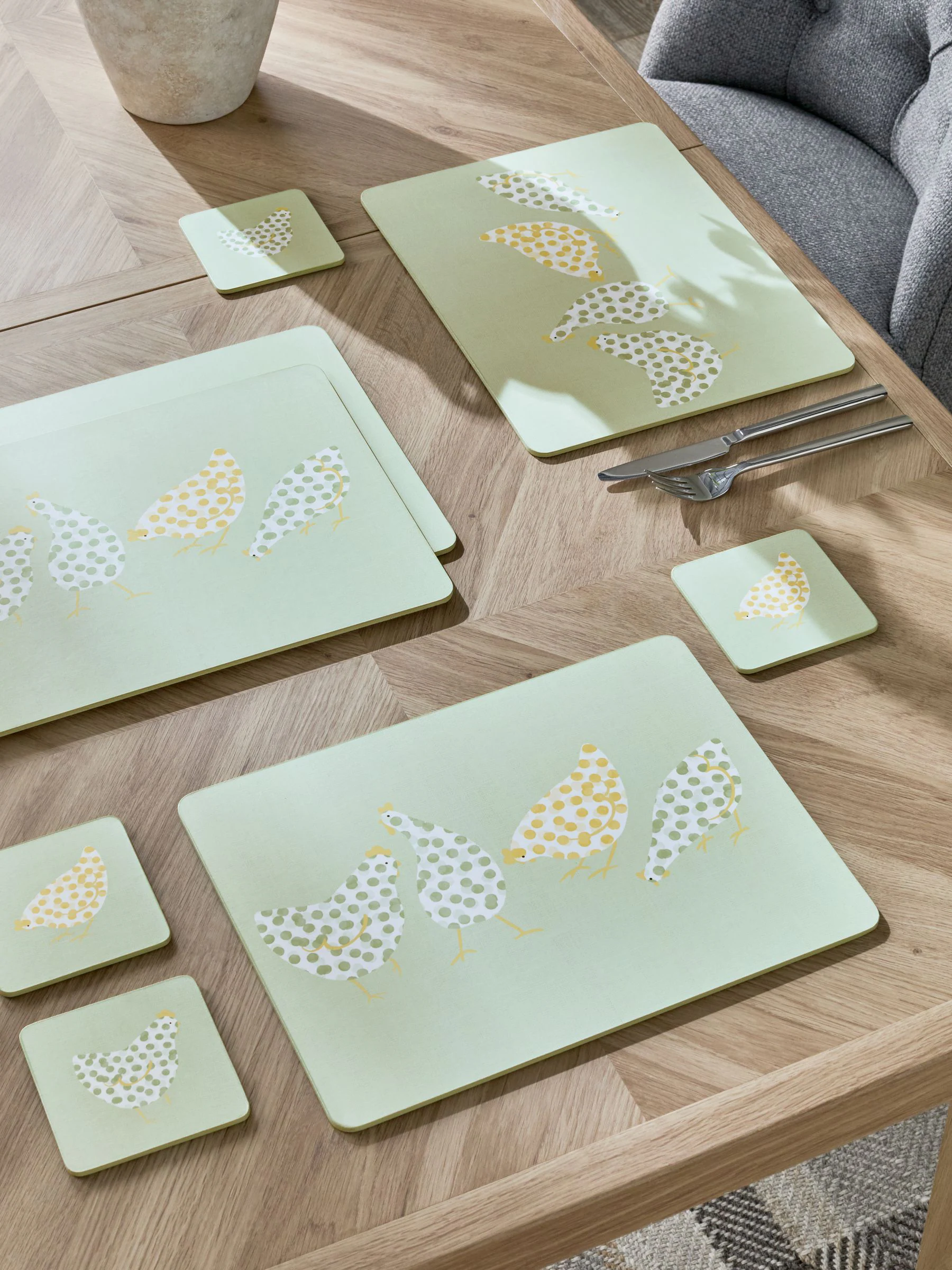 Set van 4 Pat en Peggy kippen placemats en onderzetters