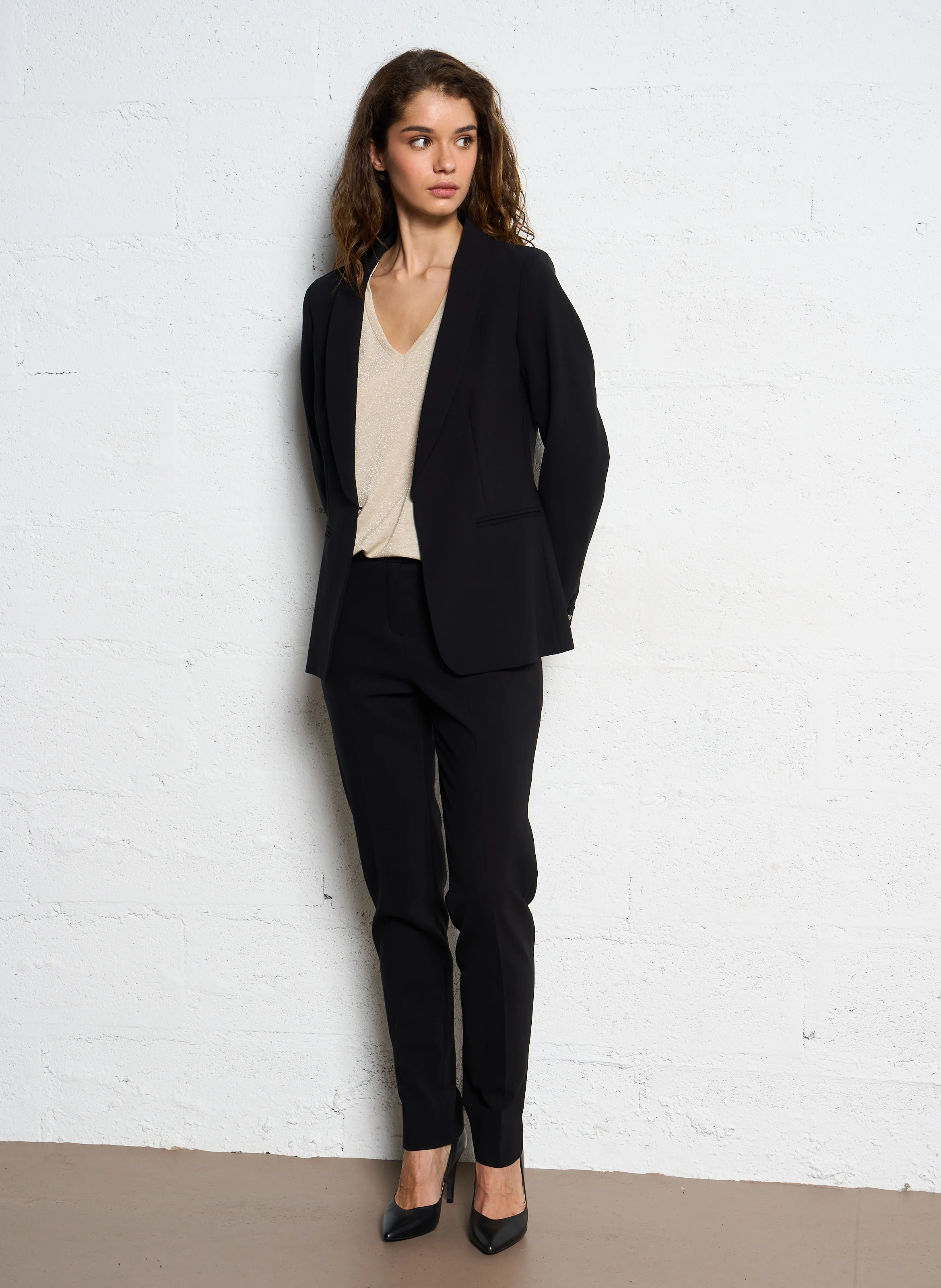 REINE - Veste col tailleur | Noir