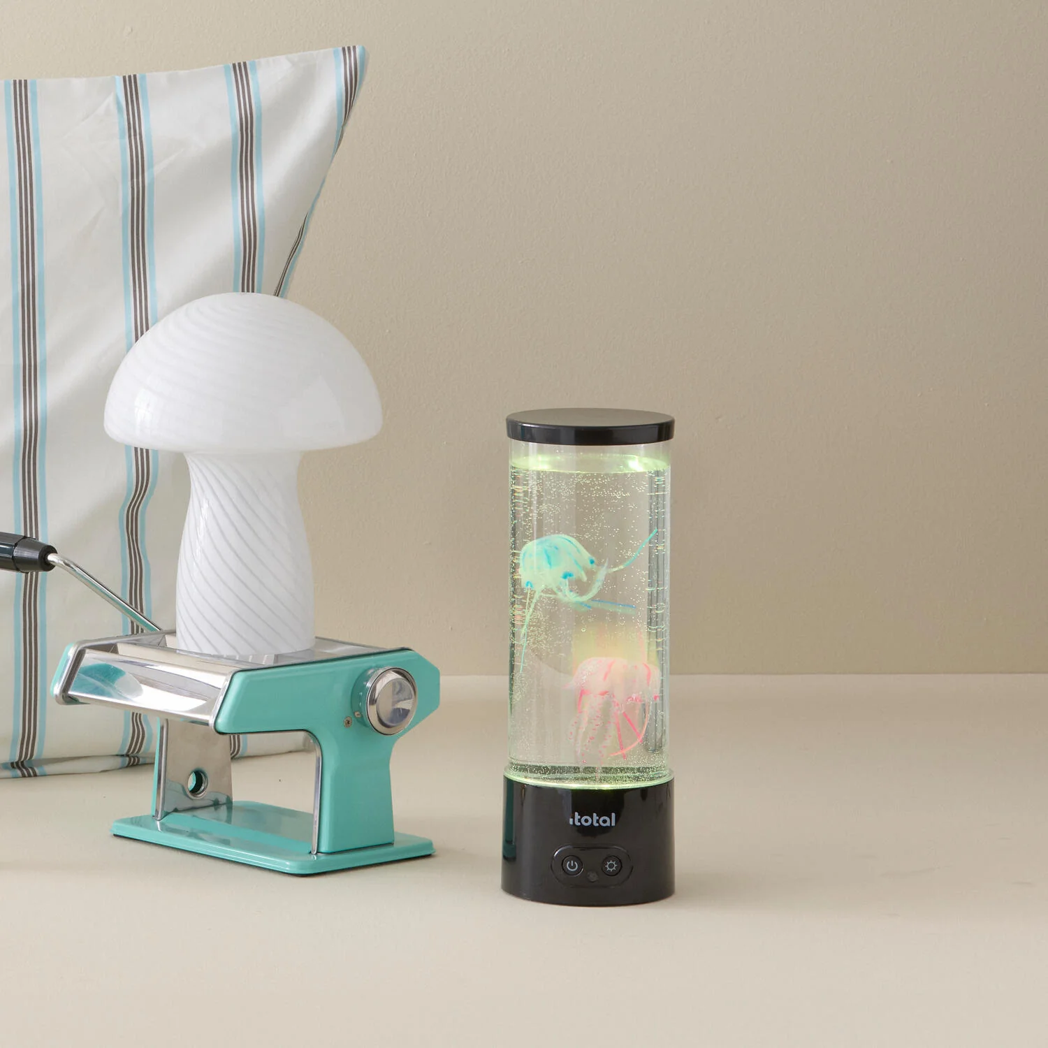 I-Total  Medusa lampe med remote control - multi