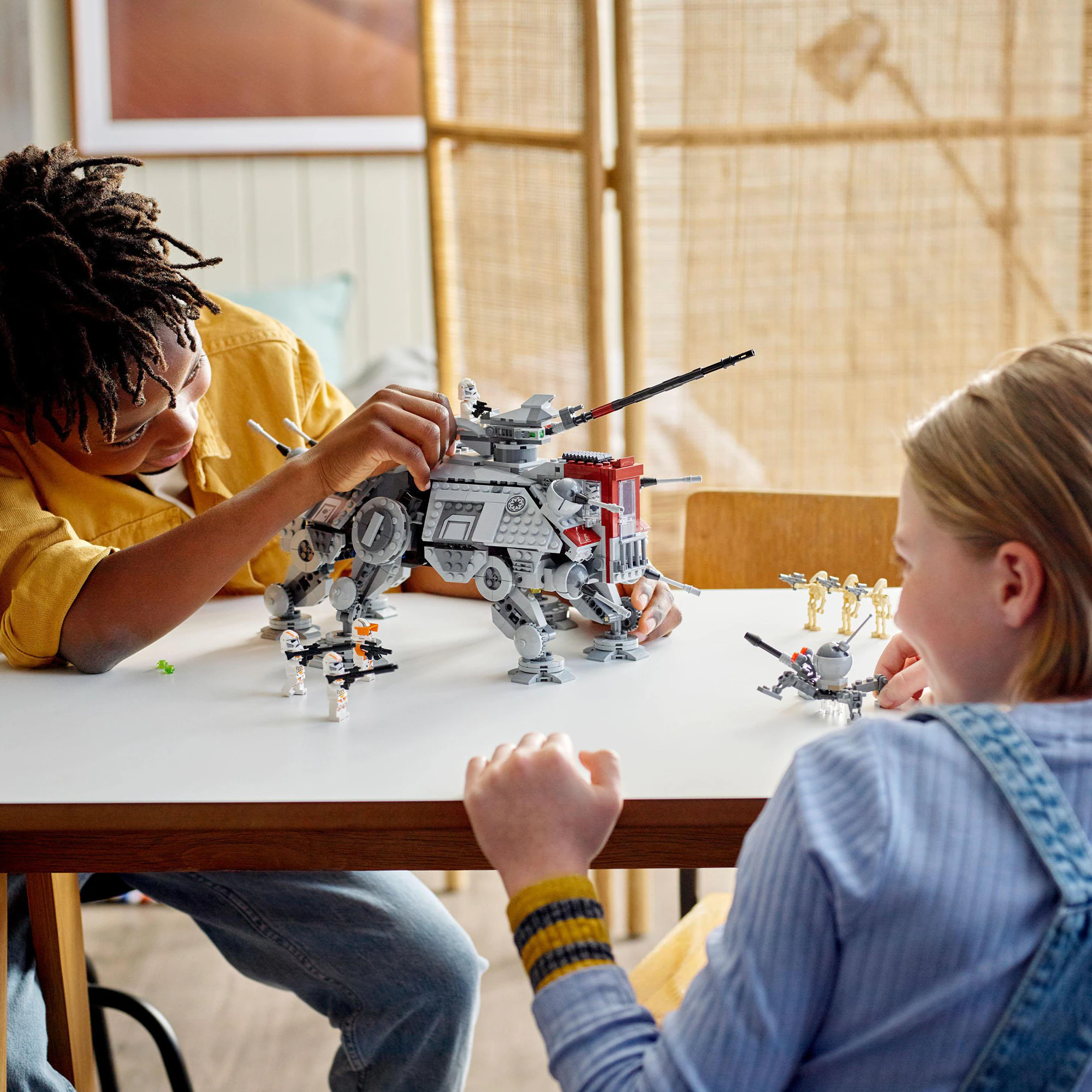 LEGO Konstruktionsspielzeug Star Wars AT-TE Walker