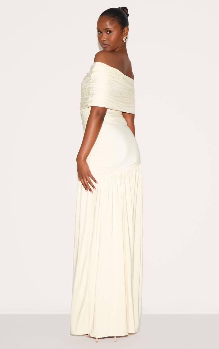 Crème Robe Longue Froncée À Double Couche Slinky Bardot Asymétrique