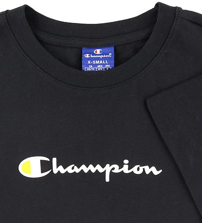 Champion Fashion T-Shirt - Schwarz m. Logo
