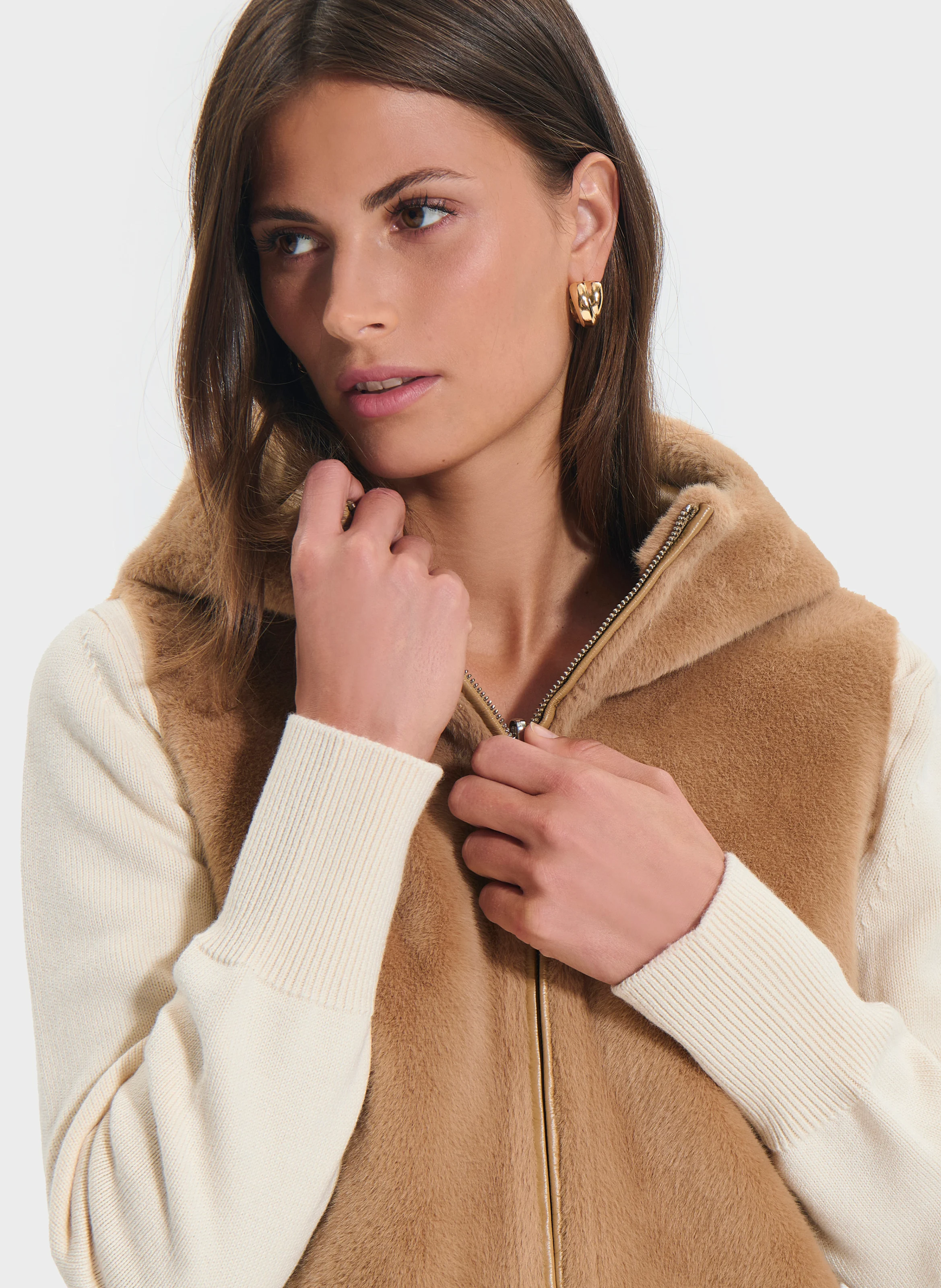 GENTA - Gilet zippé droit en fausse fourrure | Beige