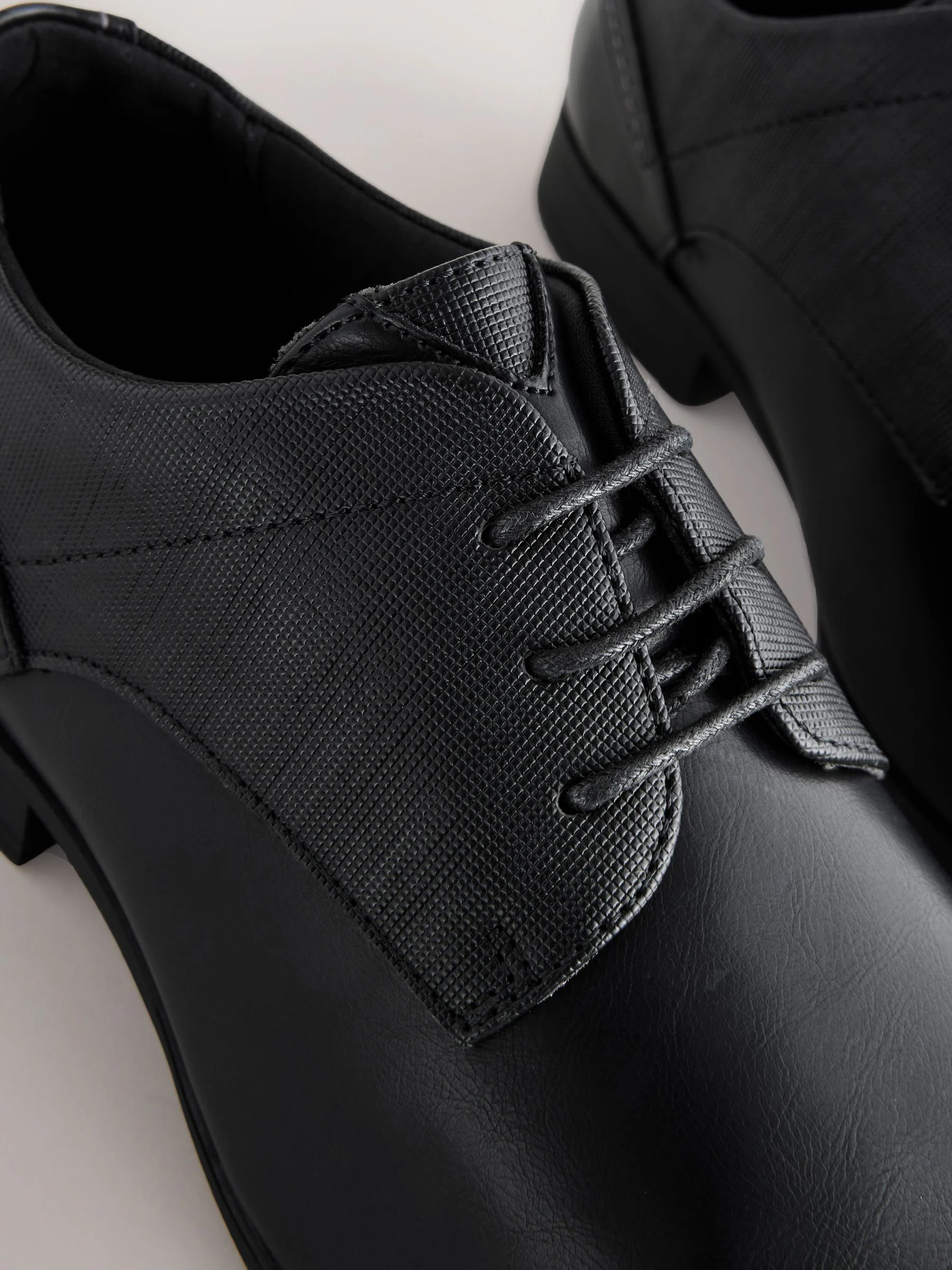 Zwart - Wijde pasvorm - Derbyschoenen met veter