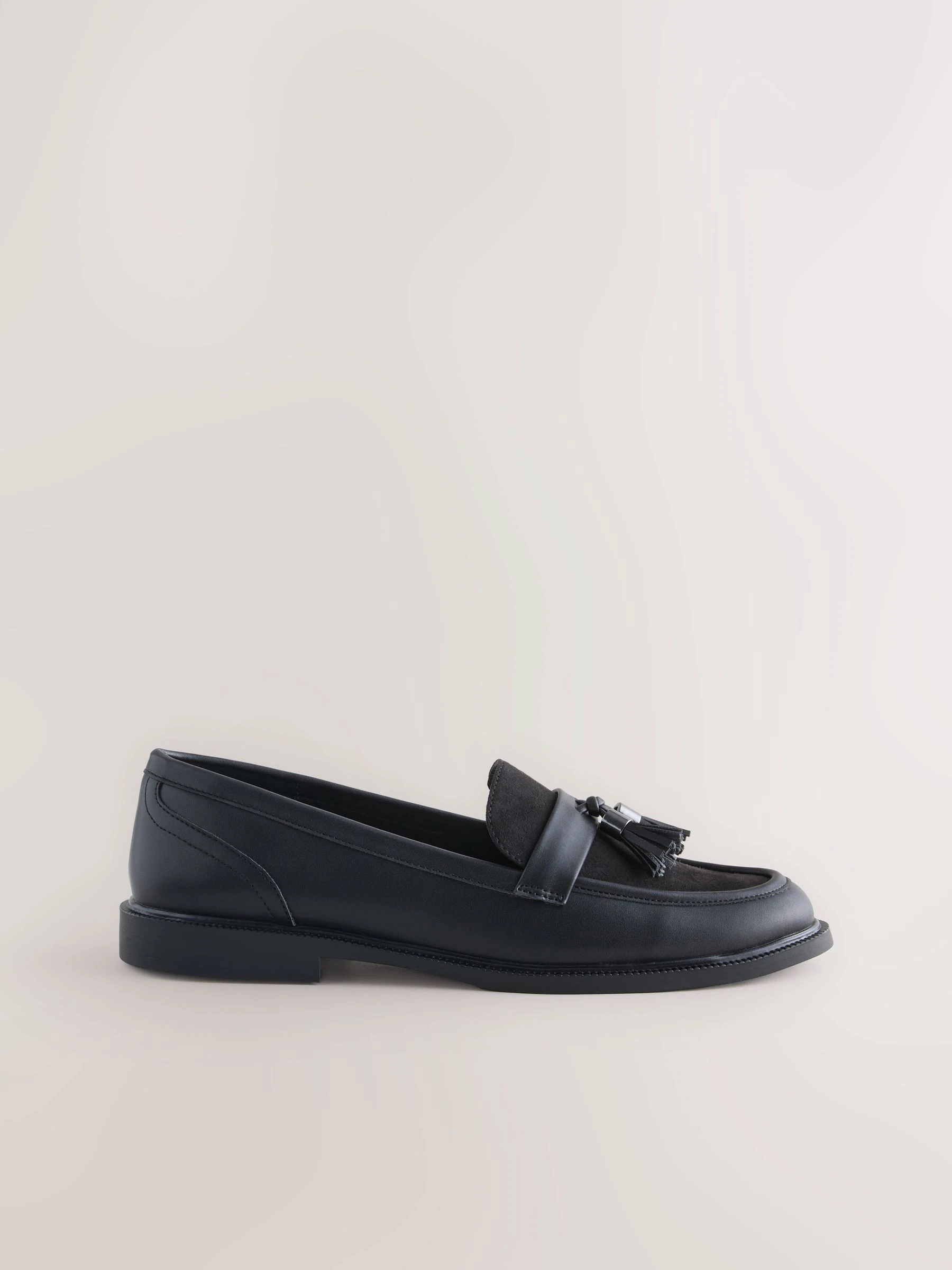 Zwart - Forever Comfort Tassel Round Toe Loafers
