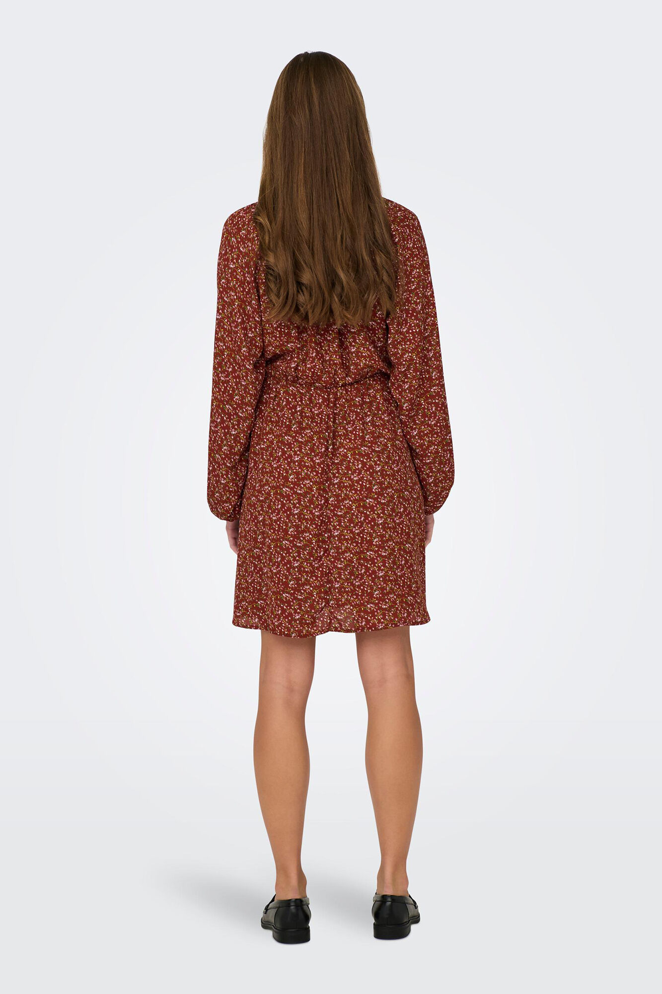 Vestido curto com laço
