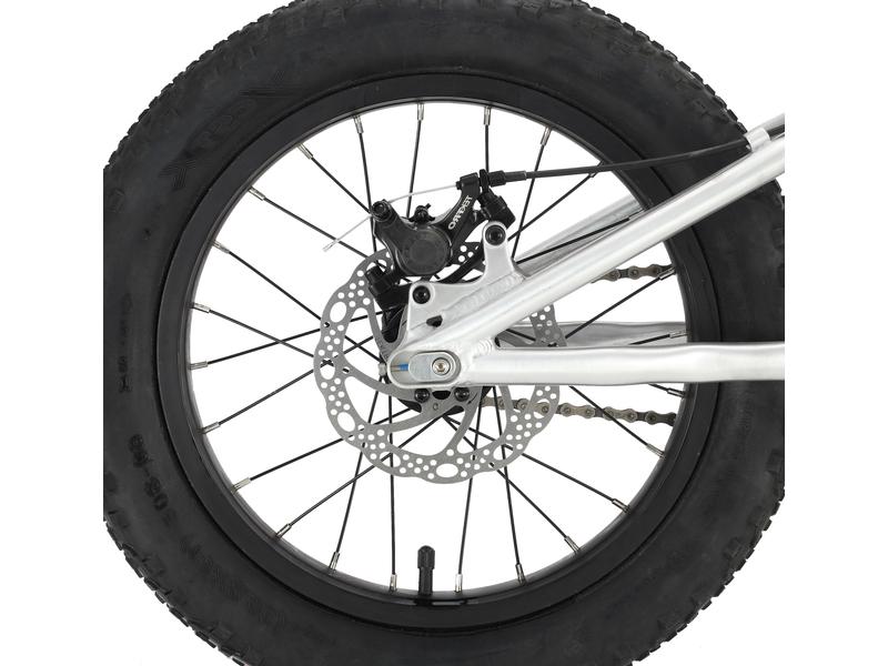 KOOR Kindervelo Cross 16 disc Silber Sportliches Fahrrad für Kinder mit Scheibenbremsen