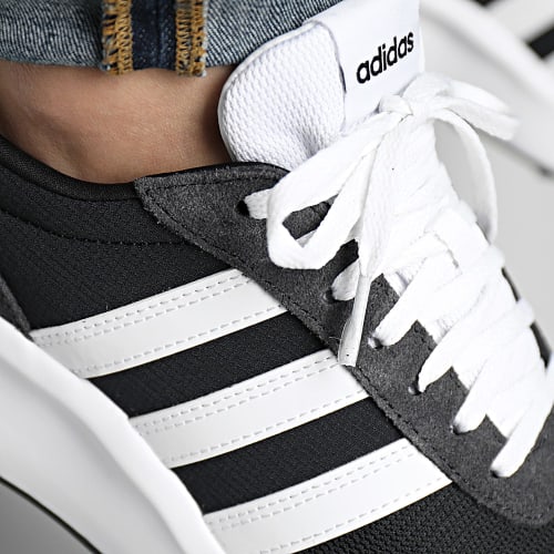 Baskets Run 70s GX3090 Core Black Footwear White Carbon
