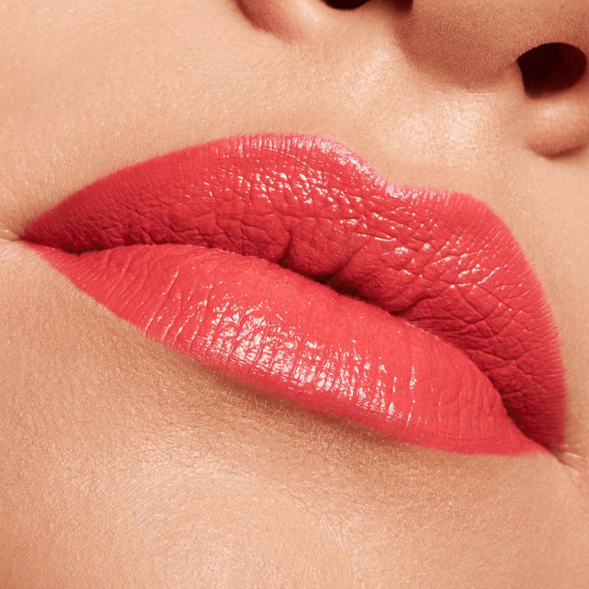 caring SHINE vegan collagen lipstick